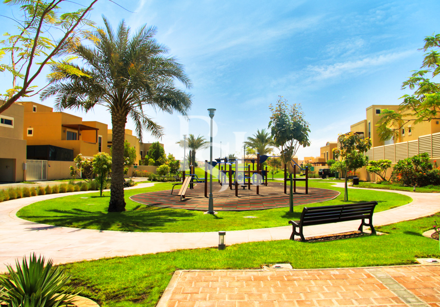 5 Bedroom Villa for Sale in Al Raha Gardens - property for sale