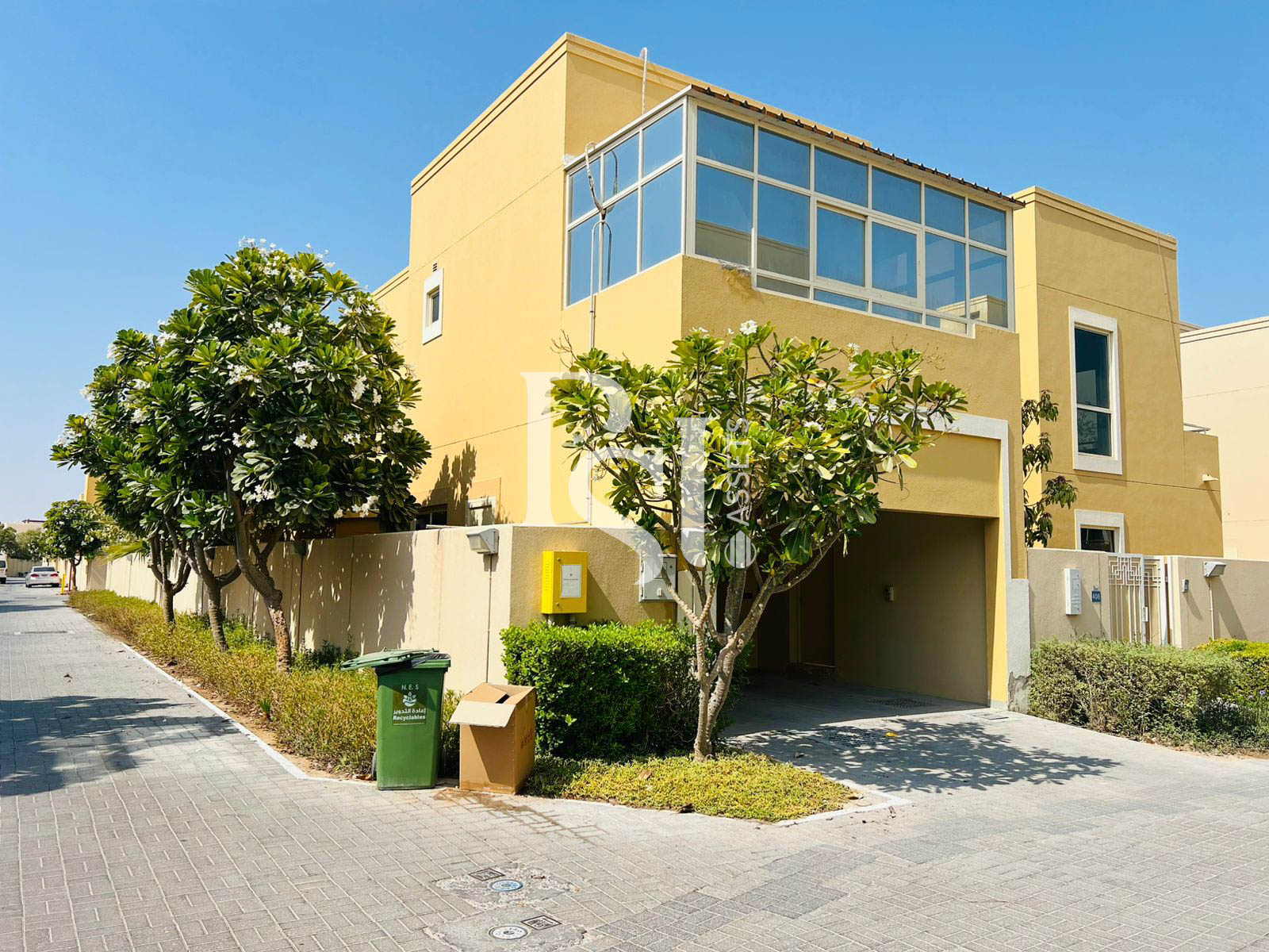 5 Bedroom Villa for Sale in Al Raha Gardens - property for sale