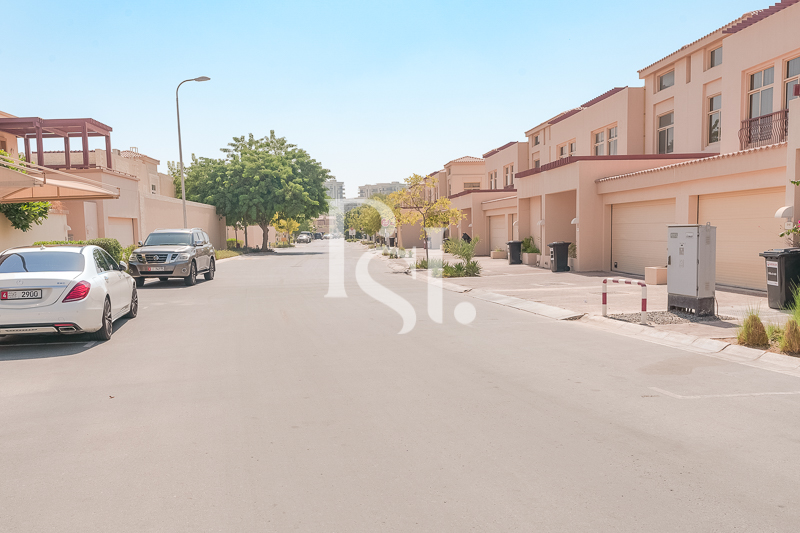 5 Bedroom Villa for Sale in Khalifa City - property for sale