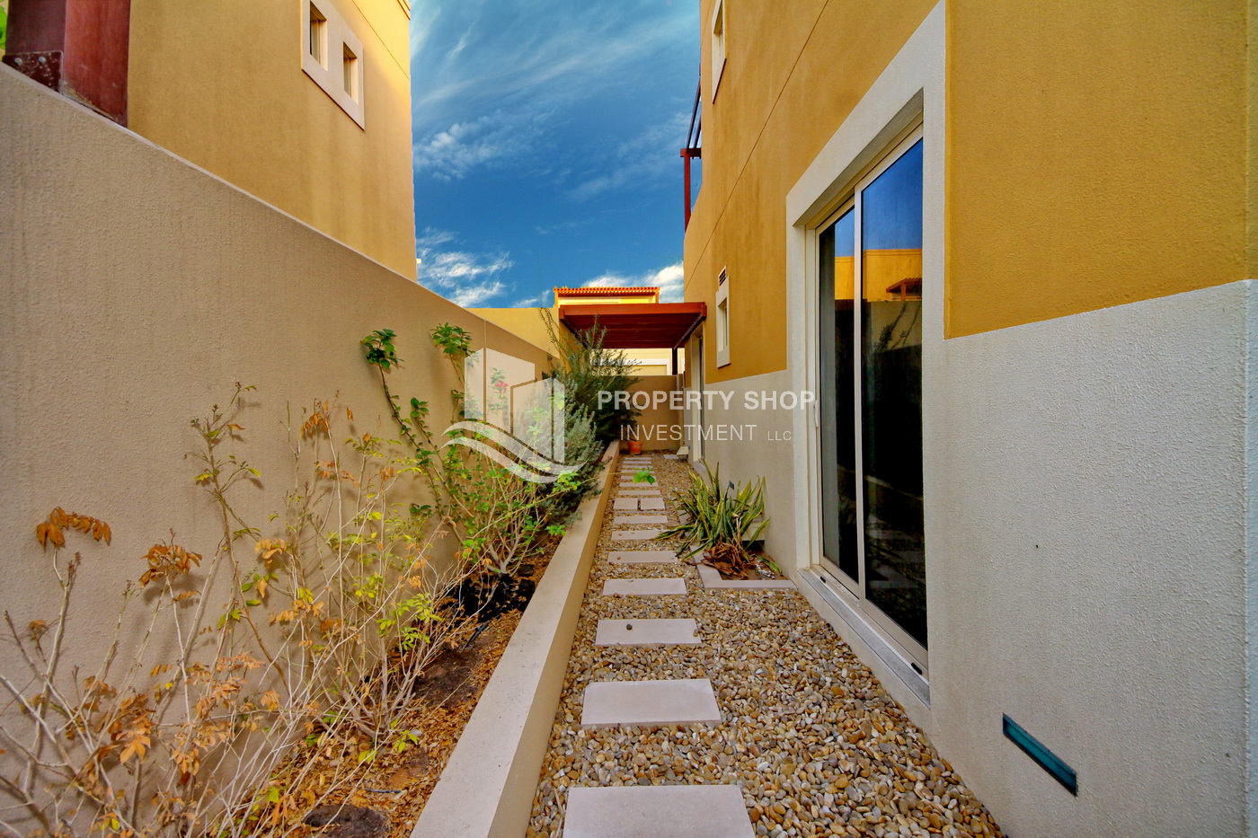 3 Bedroom Villa for Sale in Al Raha Gardens - property for sale