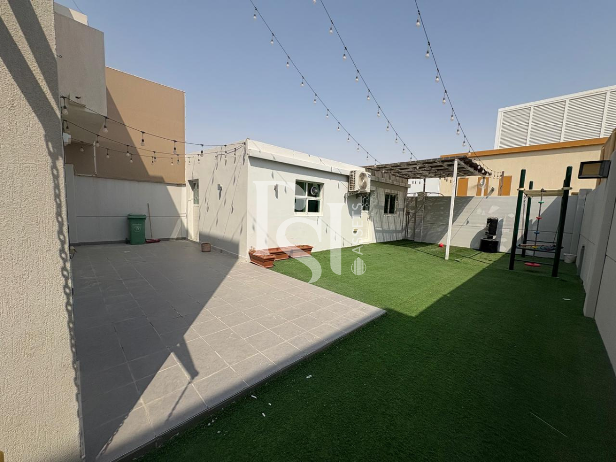 3 Bedroom Villa for Sale in Al Reef