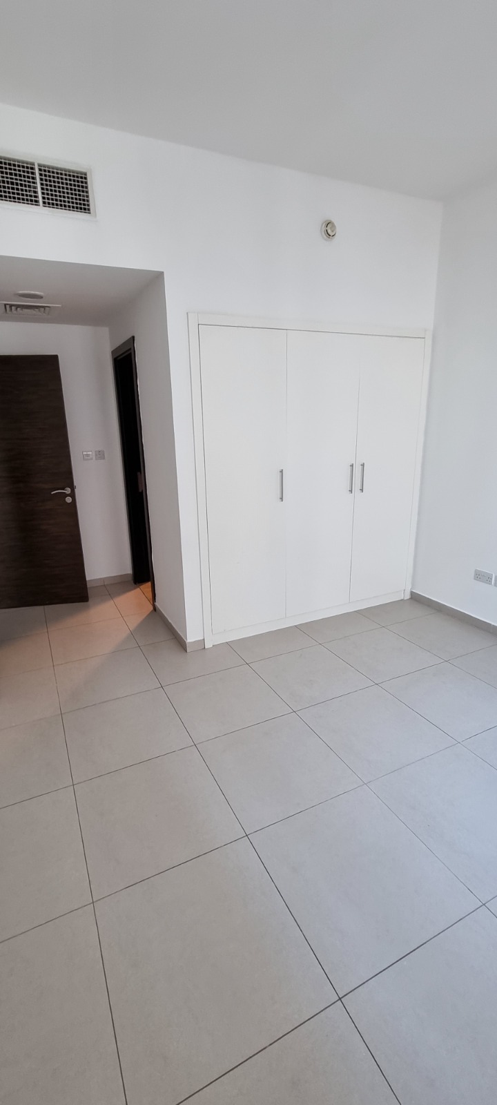 1 Bedroom Apartment for Sale in Al Ghadeer - property for sale