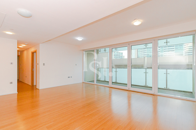 1 Bedroom Apartment for Sale in Al Raha Beach - property for sale