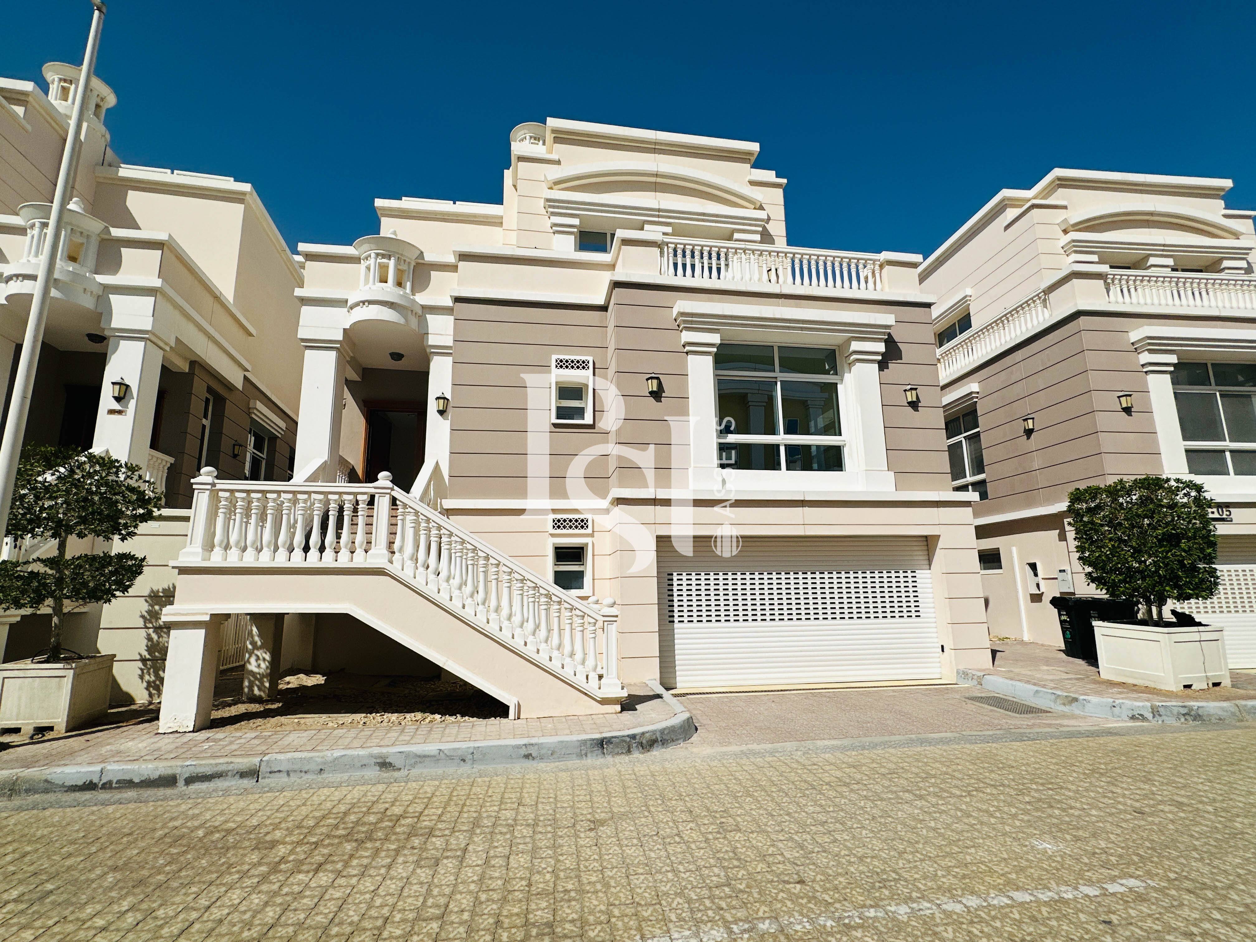 5 Bedroom Villa for Sale in Khalifa City A - property for sale